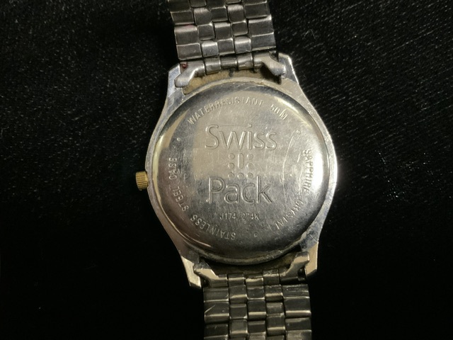 A TISSOT MENS WRISTWATCH; STAINLESS STEEL STRAP; DATE INDICATOR ON FACE - Image 3 of 3