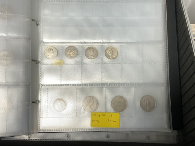 A METAL CASE CONTAINING VARIOUS COINS; IN FOLDERS AND LOOSE - Image 7 of 8