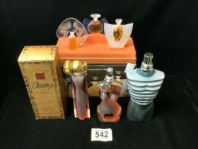 THREE VINTAGE PERFUMES / SCENT BOTTLES COMPRISING; JEAN PAUL GAULTIER, GIVENCHY ORGANZA AND A SET OF