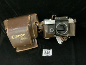 A CASED VINTAGE CANON R2000 CAMERA; MADE IN JAPAN; CANONFLEX (WITHOUT LENS)