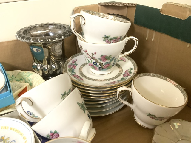 MIXED GLASS AND CHINA, CARLTONWARE, MINTON AND MORE - Image 3 of 4