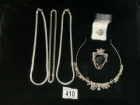 A QUANTITY OF COSTUME JEWELLERY INCLUDING; A STERLING SILVER CHAIN,; STAMPED 925, A BROOCH, TWO