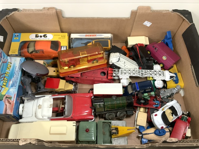MIXED VINTAGE TOYS INCLUDES DINKY, LESNEY AND MORE - Image 2 of 4