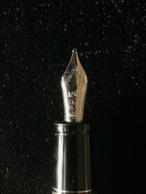 A CASED MONT BLANC BOHEME PROPELLING FOUNTAIN PEN WITH 14 CARAT WHITE GOLD NIB AND ACCESSORIES, - Image 3 of 3