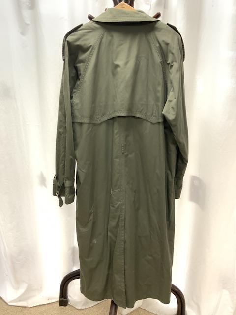 A YVES SAINT LAURENT FULL-LENGTH MAC; DARK GREEN; SIZE 36/46 - Image 3 of 3