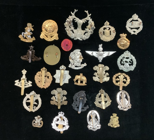 A QUANTITY OF MILITARY METAL CAP BADGES, INCLUDING; TANK CORPS, THE WELCH, ROYAL HAMPSHIRE AND - Image 2 of 2