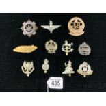 A QUANTITY OF MILITARY METAL CAP BADGES INCLUDING; SUFFOLK, CANADA, ESSEX, TRANSVAAL INF. SCOTTISH