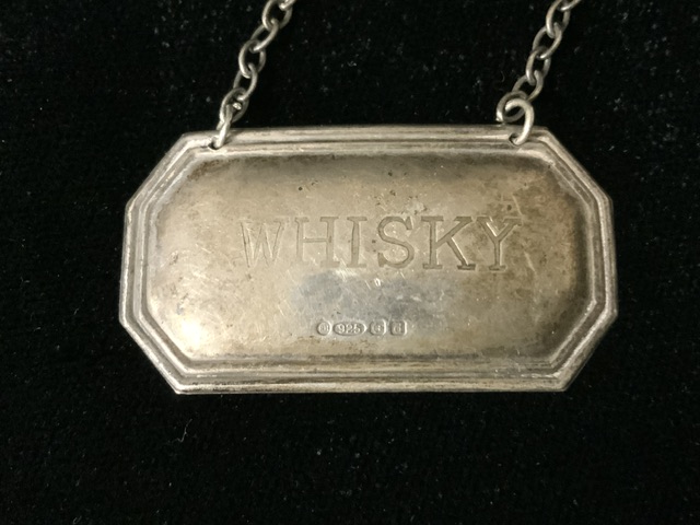 A QUANTITY OF DECANTER / BOTTLE LABELS INCLUDING; STERLING SILVER 'WHISKY'; BIRMINGHAM 2003, A - Image 2 of 3