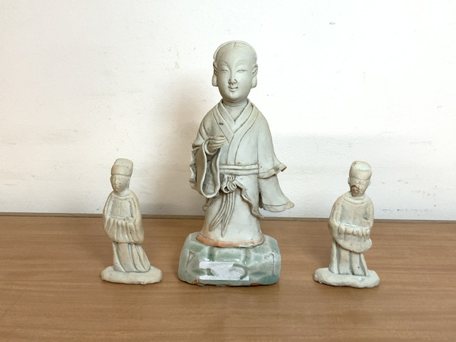 MIXED EARLY CHINESE FIGURES AND ANIMALS AND MORE - Image 3 of 4
