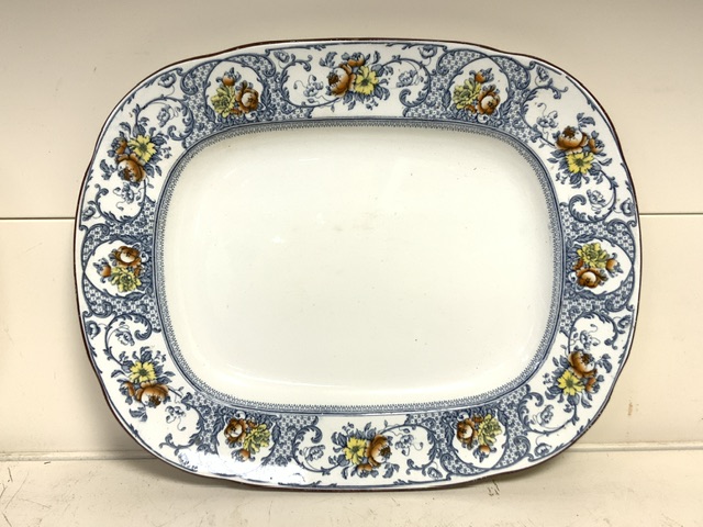 WILLOW PATTERN MEAT PLATE, WEDGWOOD BALITMORE ETRURIA MEAT PLATE AND VICTORIAN BLUE AND WHITE - Image 7 of 8