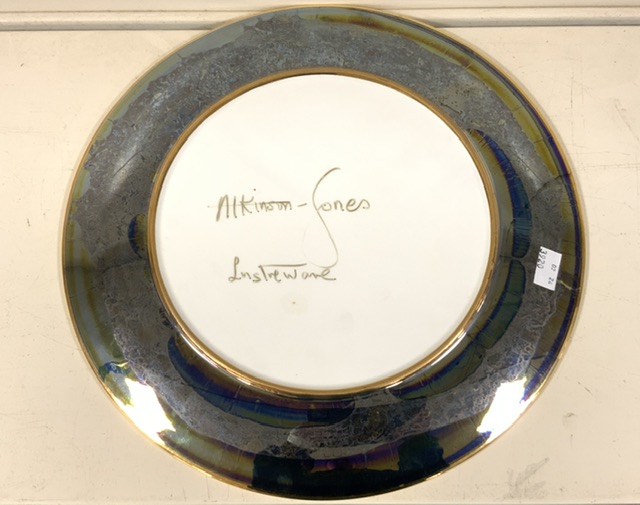 ATKINSON - JONES LUSTREWARE LARGE CHARGER 35CM WITH A LUSTREWARE PLATE; 23CM - Image 5 of 5