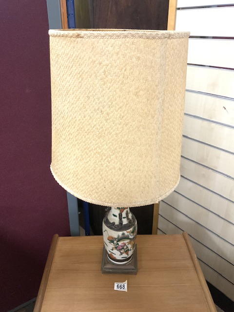 CHINESE NANKIN VASE TABLE LAMP; 74CM