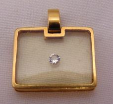 18ct gold pendant set with a diamond