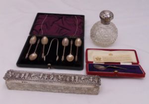 A quantity of hallmarked silver to include a cased set of coffee spoons, two dressing table