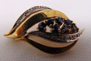 9ct gold brooch set with sapphires