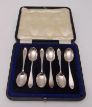 A cased set of hallmarked silver coffee spoons in fitted case