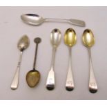 A quantity of hallmarked silver teaspoons and a Chinese white metal teaspoon (6)