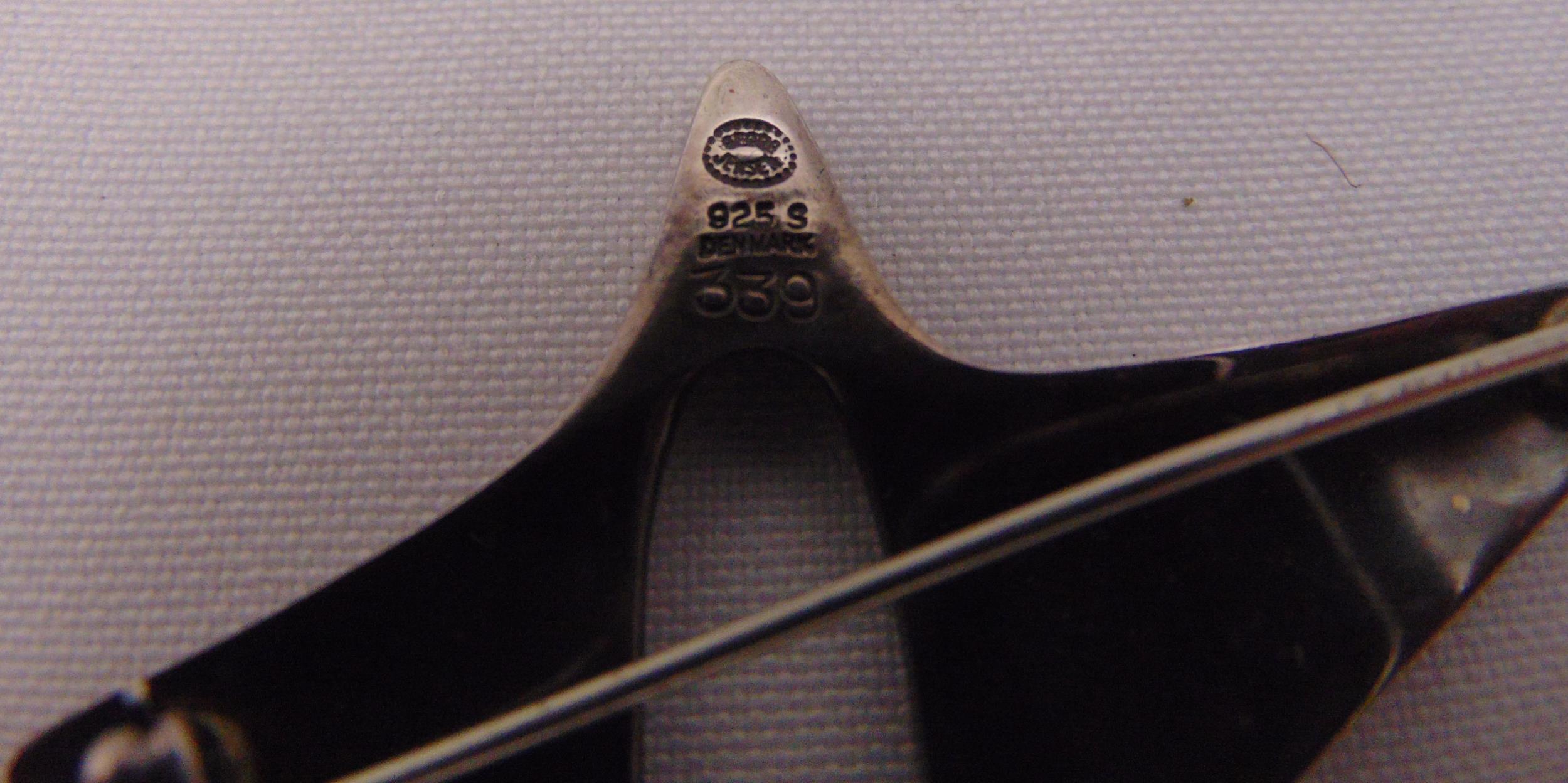 Vintage Georg Jensen hallmarked sterling silver star brooch # 339, designed by Henning Koppel - Image 2 of 2