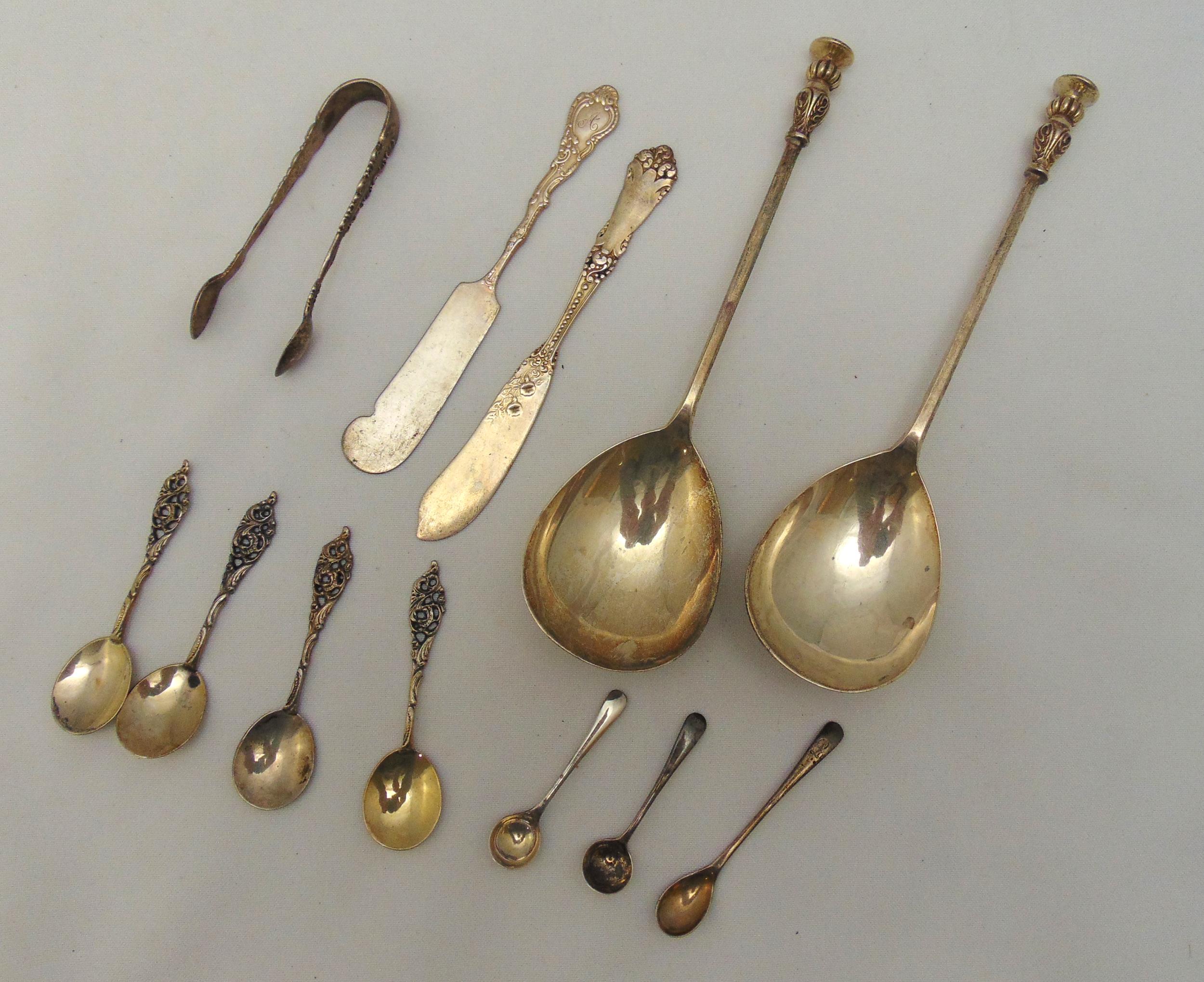 A quantity of hallmarked silver and white metal flatware, approx total weight 191g