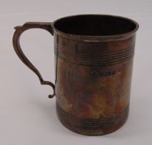 A Victorian hallmarked silver mug, Sheffield 1897 by Martin and Hall, approx total weight 154g