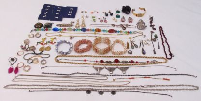 A quantity of costume jewellery to include rings, necklaces, earrings, brooches and bracelets