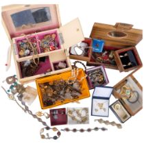 Various costume jewellery, including sterling silver lace agate ring, enamel butterfly brooch,