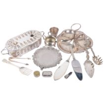 A quantity of silver plate, including hors d'oeuvres dish, table centre hot plate, salver, etc