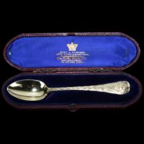 A cased Victorian silver-gilt grapefruit spoon, Chawner & Co, London 1867, Neo-Classical shell