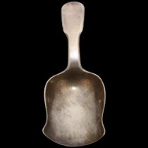 A George III silver Fiddle pattern shovel tea caddy spoon, Solomon Royes, London 1820, 9cm A few