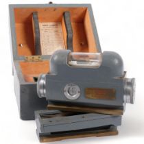 A boxed gunnery precision clinometer