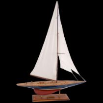 "Endeavour" a painted pond yacht on stand, boat length 79cm