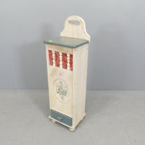 A French painted pine baguette box. 27x89x22cm.