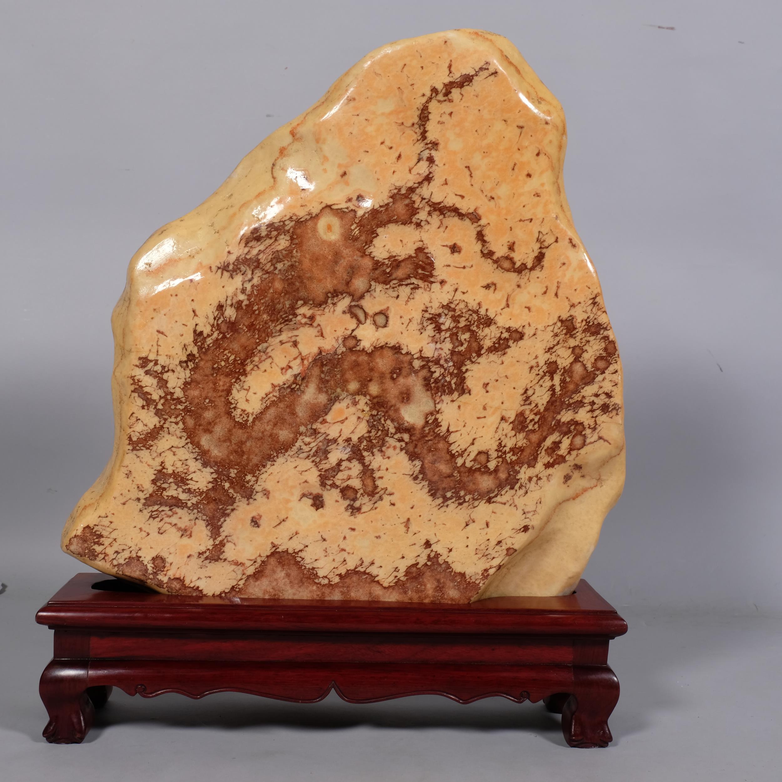 Abstract marble/stone sculpture depicting a tiger, on hardwood stand, overall height 55cm - Image 2 of 4