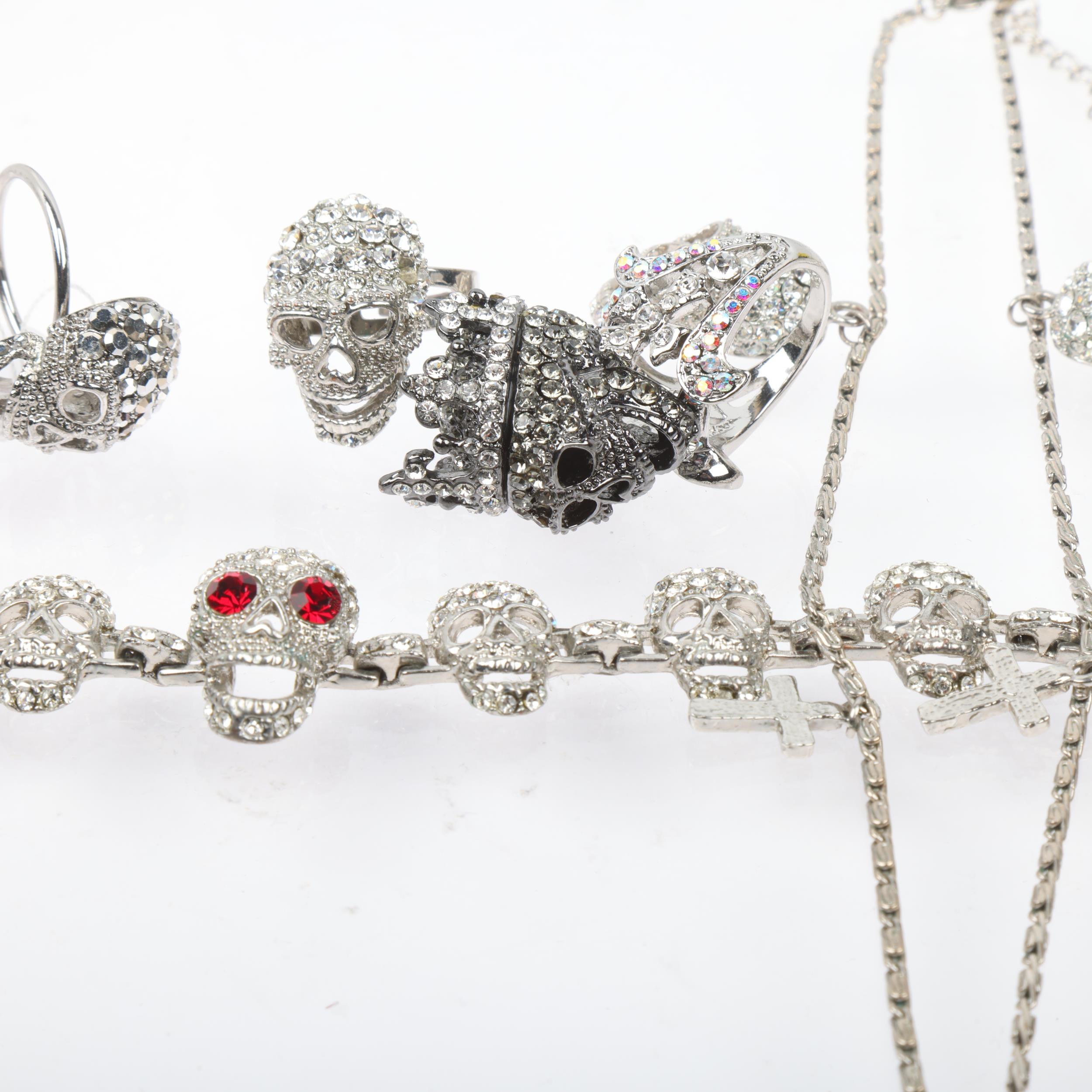 BUTLER & WILSON - a Vintage rhinestone skull jewellery set, comprising necklace, bracelet and 3 - Image 3 of 3