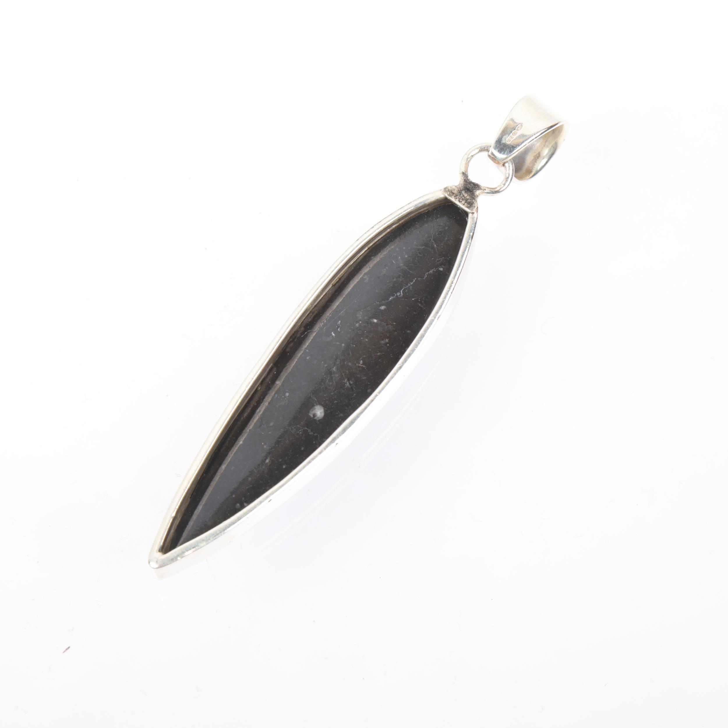 A large sterling silver orthoceras fossil drop pendant, London 2006, 94.4mm, 22.9g Condition Report: - Image 3 of 3