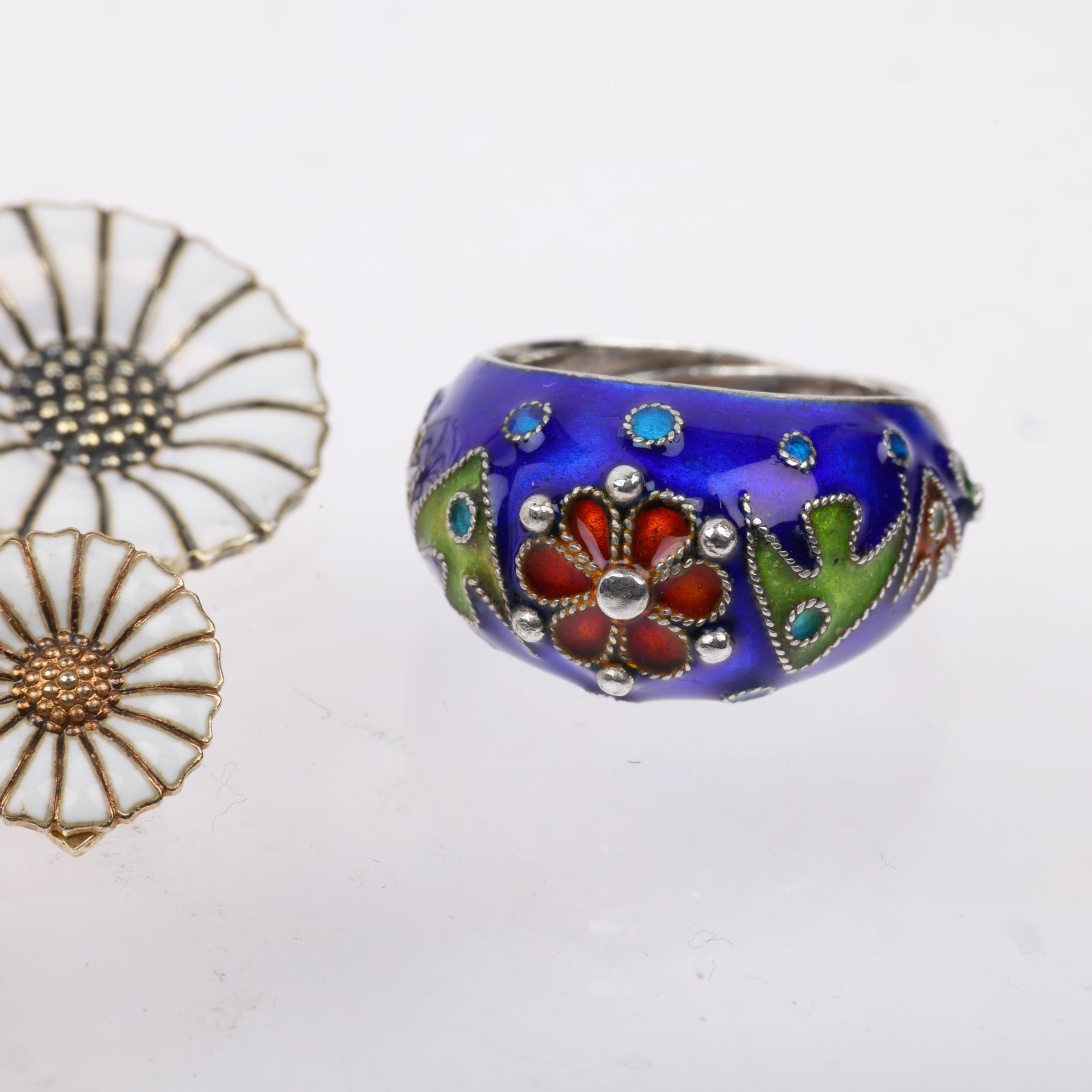 Various Scandinavian silver and enamel jewellery, including Jemax silver-gilt white enamel daisy - Image 2 of 3