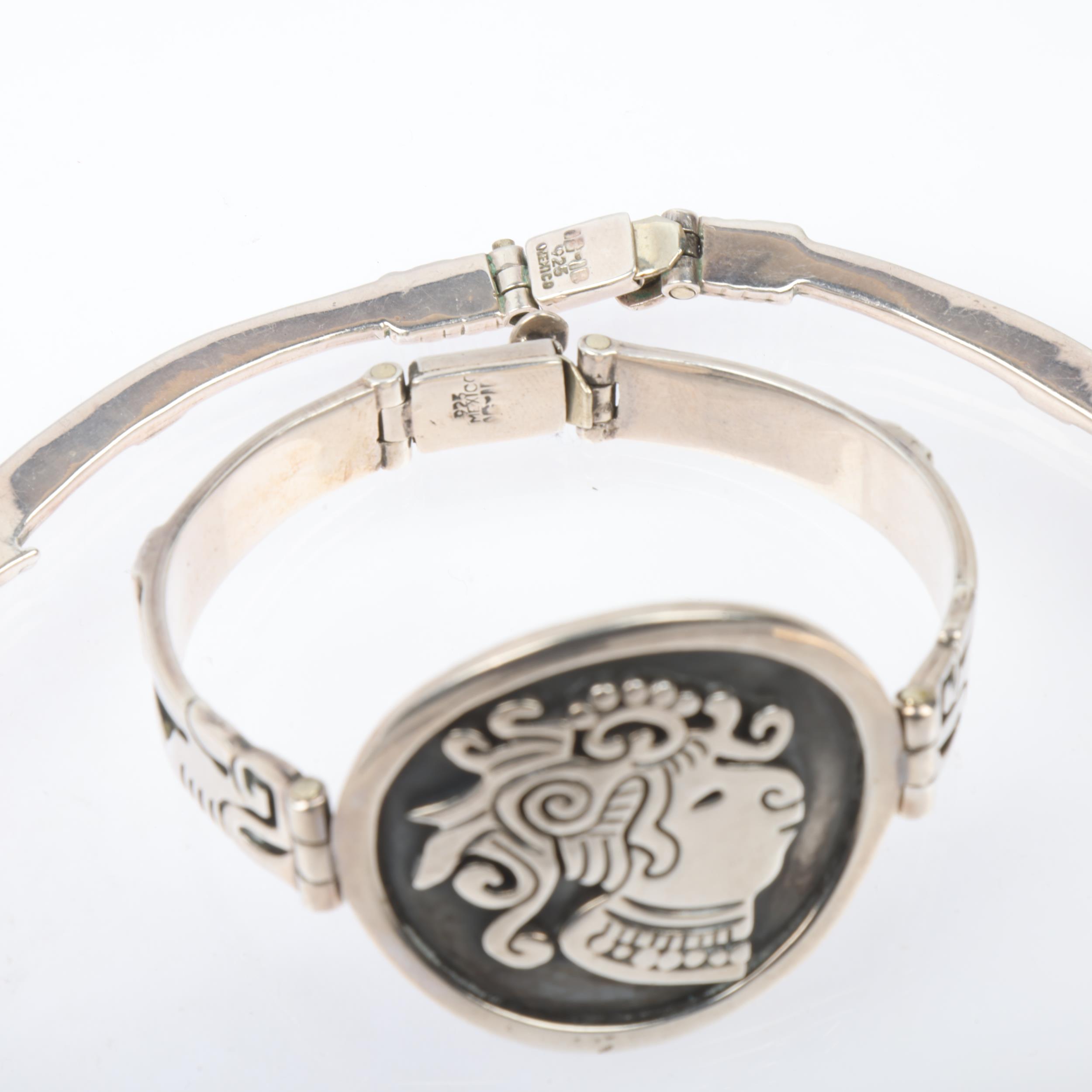 A large and heavy Mexican modernist sterling silver Mayan Revival pendant necklace and bracelet set, - Image 3 of 3