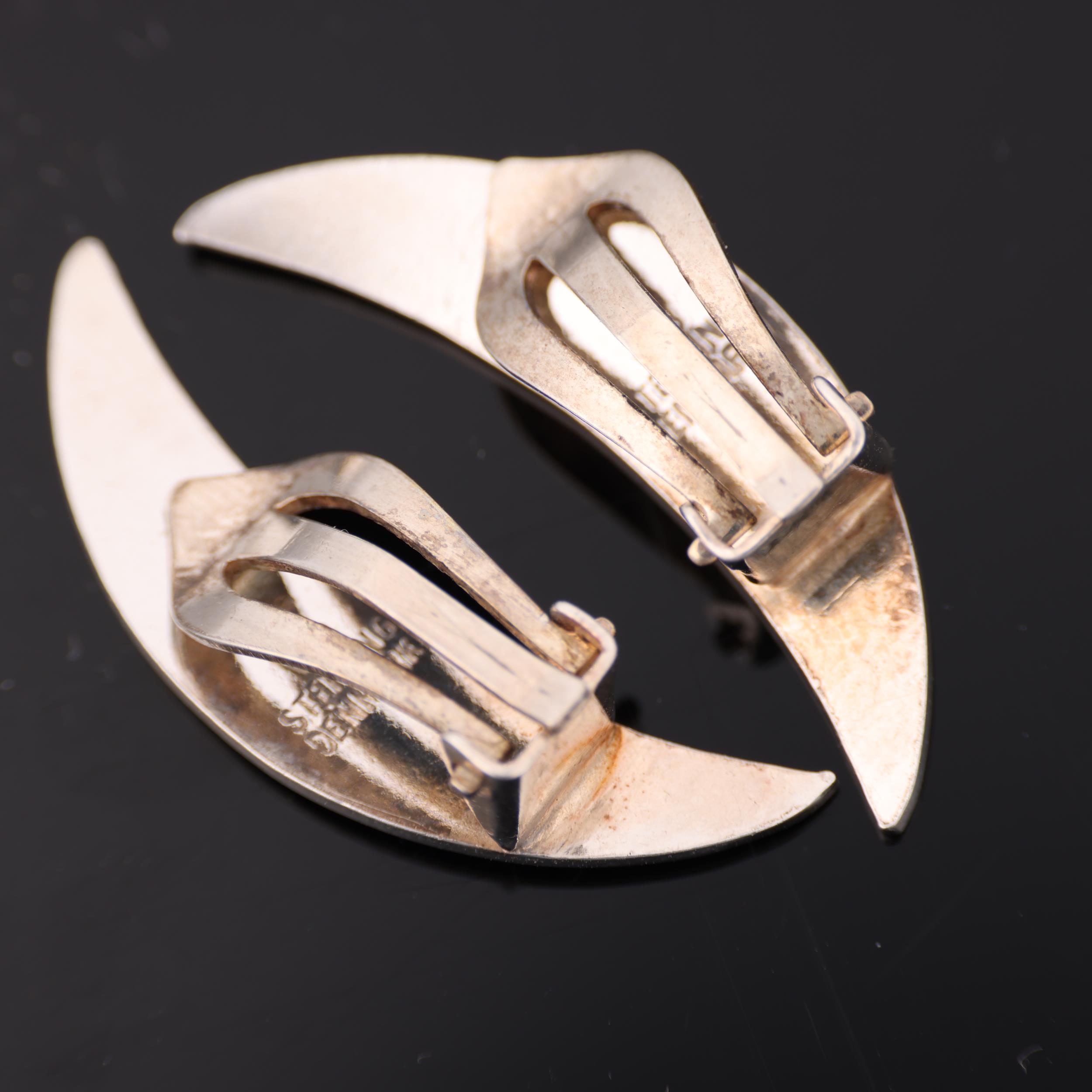 VOLMER BAHNER - a pair of Danish modernist sterling silver and blue enamel crescent moon clip-on - Image 3 of 4