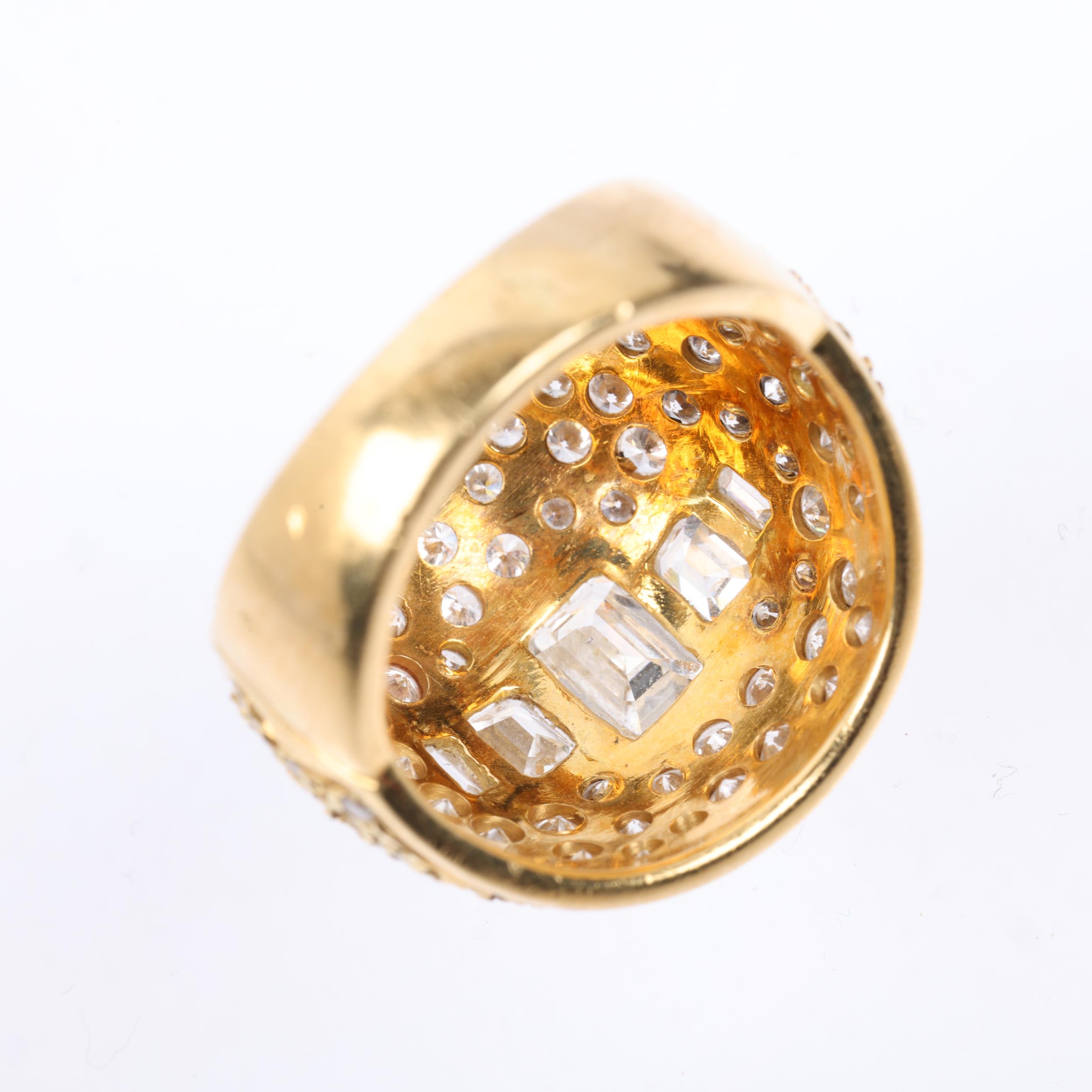 A Fine 18ct gold graduated five stone diamond bombe ring, London 2003, centrally claw set with - Image 3 of 4