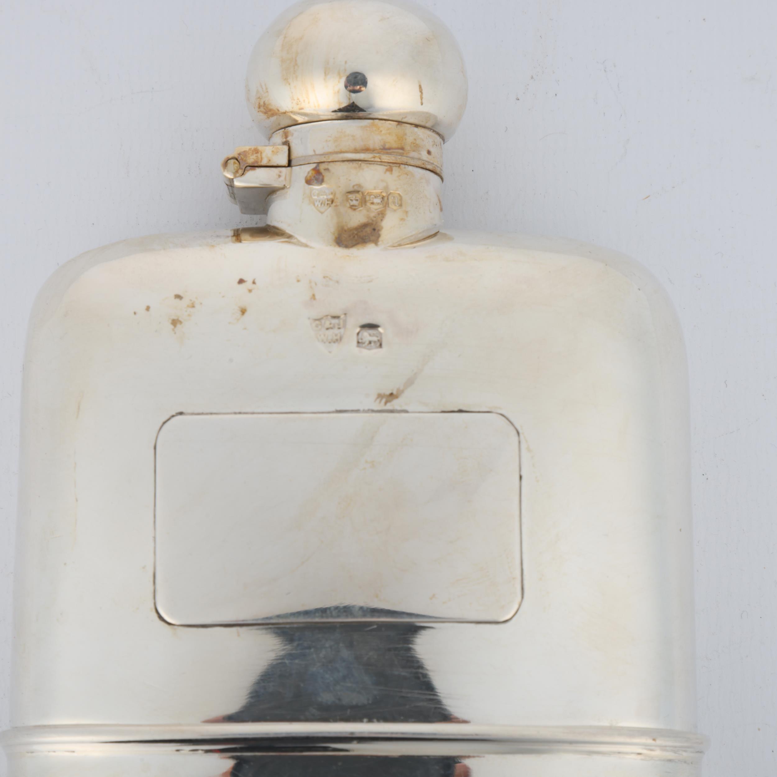 A good quality George V curved silver spirit flask, G&J Hawksley, Sheffield 1918, rectangular form - Image 2 of 3