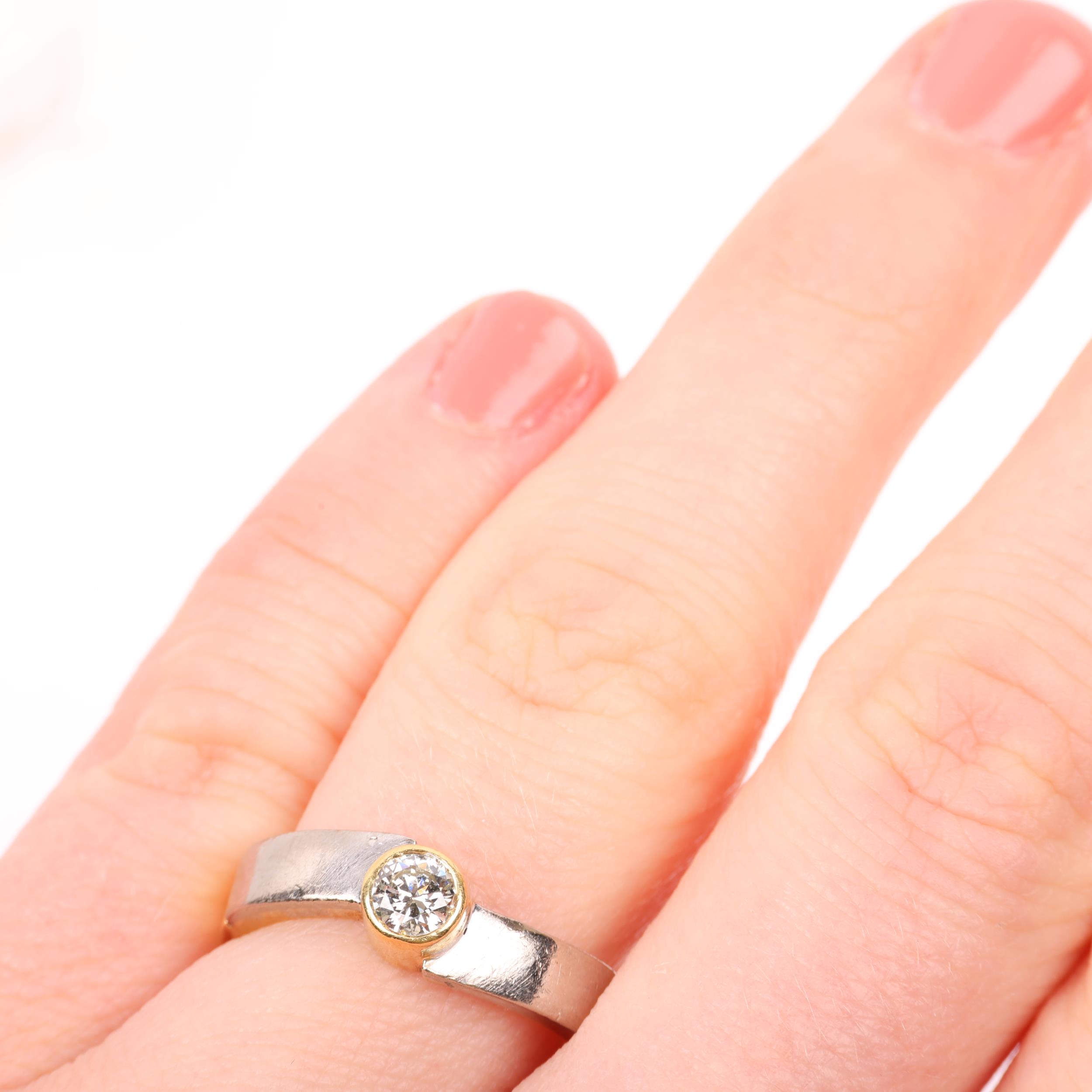 A Continental 18ct two-colour gold 0.25ct solitaire diamond ring, setting height 6.3mm, size L, 5.7g - Image 4 of 4