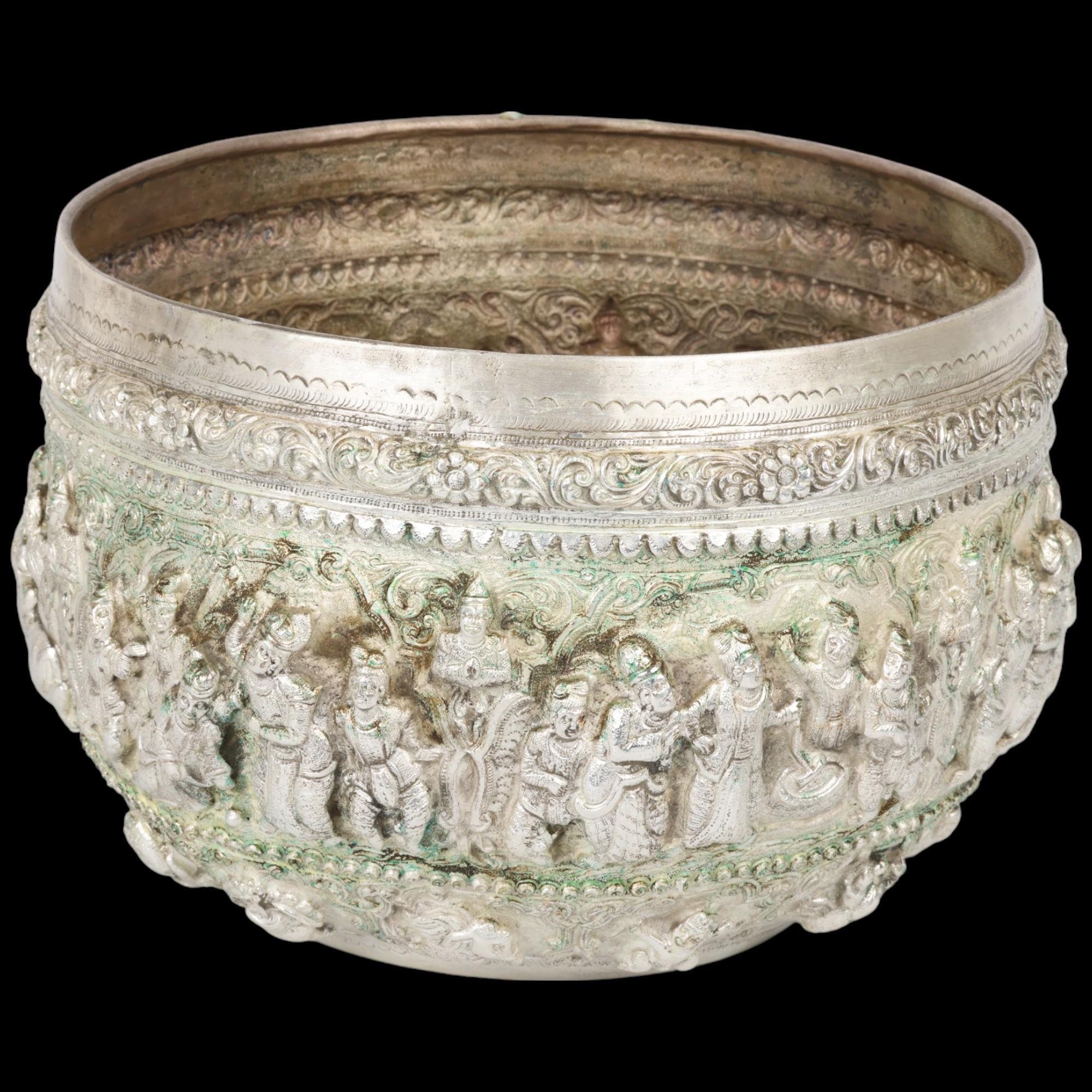 A Fine and Large Burmese silver Thabeik rice bowl, lion maker's mark, Rangoon circa 1900, circular