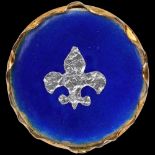 A modern enamel fleur-de-lis panel ring, apparently unmarked, setting height 21.7mm, size M, 6.6g