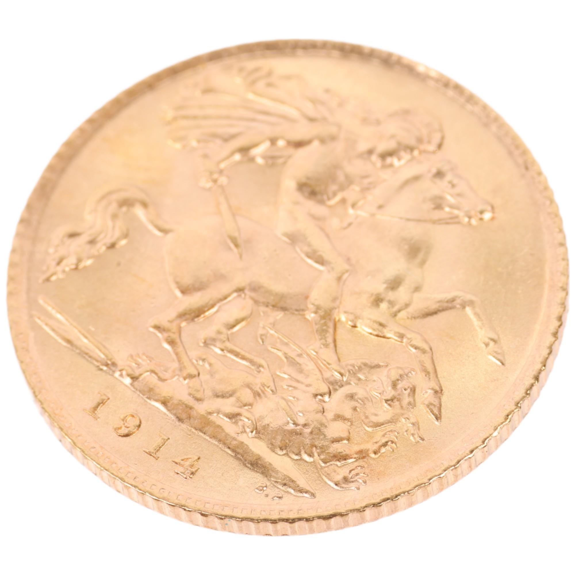A George V 1914 gold half sovereign coin, 3.9g Condition Report: No damage, general wear to high - Image 3 of 4