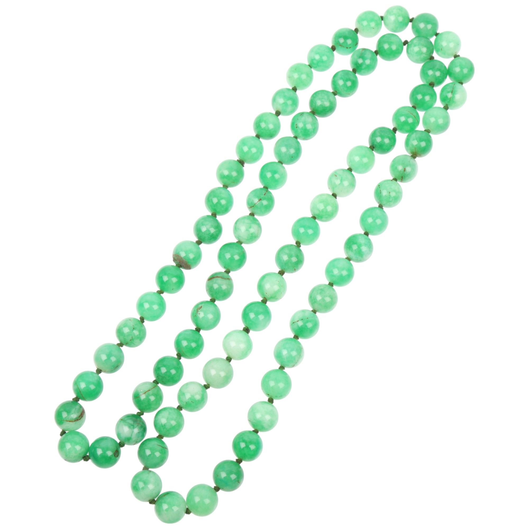 A long single-strand polished dyed quartz bead necklace, beads 12mm, necklace 96cm, 179.5g Condition