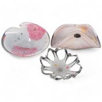 3 Murano glass dishes with labels, including 1 with pink ground and floral motifs, 28cm across, 1