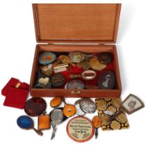 A quantity of various Vintage compacts and associated mirrors