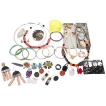 A box of mixed costume jewellery, including 2 artist's brooches by Nicola Rawlings and Ruth