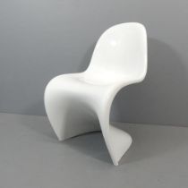 VERNER PANTON - A Vitra Panton Classic chair in white gloss lacquered expanded plastic with