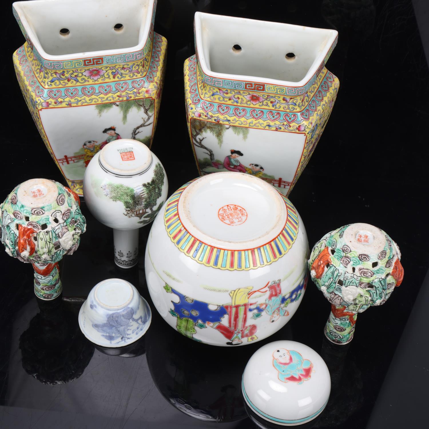 A group of Chinese porcelain items, including a pair of wall vases with painted panels, height - Image 3 of 3